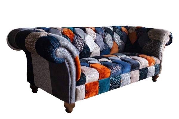 Designer-Dreisitzer-Sofa im Chesterfield-Stil mit luxuriösen Mustern