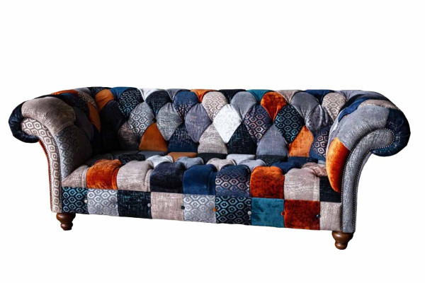 Designer-Dreisitzer-Sofa im Chesterfield-Stil mit luxuriösen Mustern