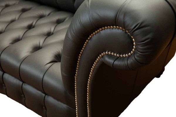 Luxus Viersitzer Sofa 4 Sitzer Wohnzimmer Chesterfield Englische Stoff Design