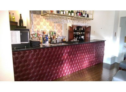 maßgeschneiderte Anfertigung Paneelen Bar Wand Verkleidungen Gepolsterte Polster