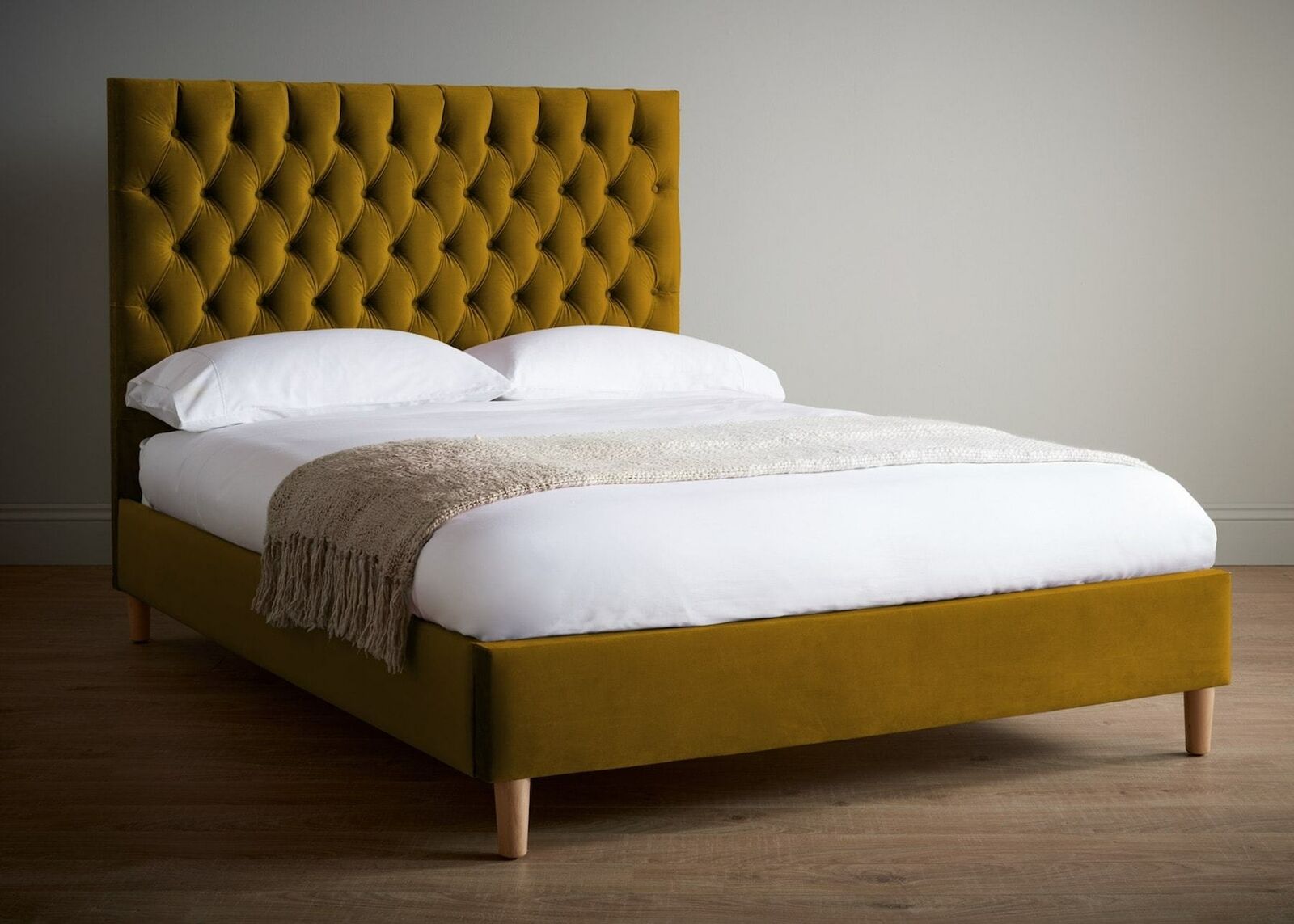 Chesterfield Design Polster Englisches 140/160/180x200 Betten Doppelbett Gelb